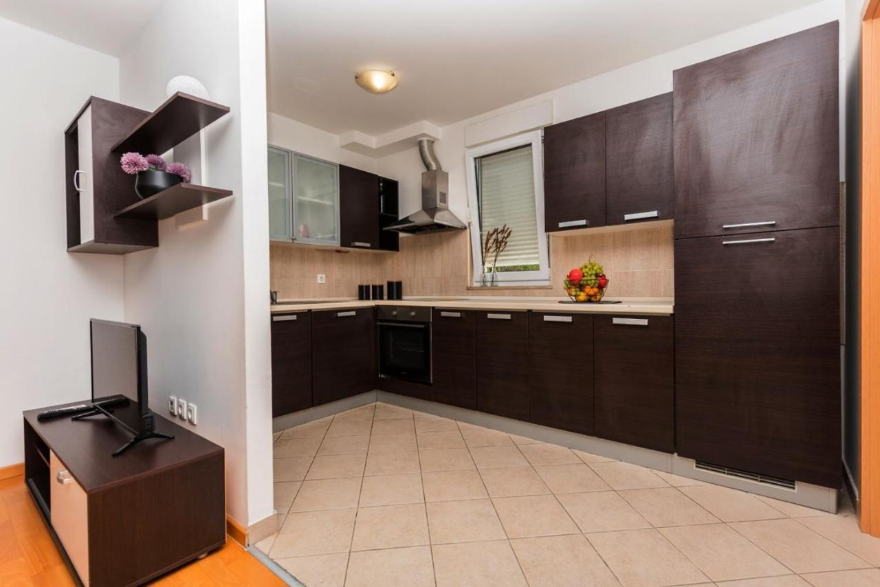 Apartment Sea View In Makarska, Free Parking Экстерьер фото
